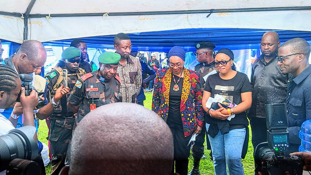 Goma : Accompagnée par le Gouverneur de Province et madame Prisca Kamala au festival Amani, la ministre nationale de la culture invite les jeunes à œuvrer pour la paix