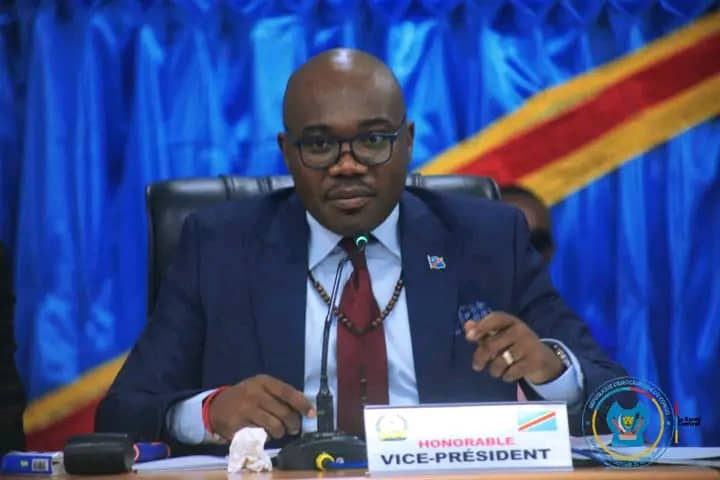 Kasaï Central : Choqué par l&rsquo;état de la province, le député Papy-Noël Kanku dévoile au chef de l&rsquo;État, les conséquences du manque d&rsquo;engins à l&rsquo;Office des routes et à l&rsquo;OVD sur les populations de Demba