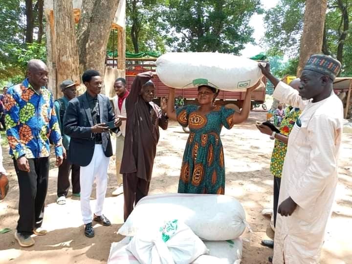 Centrafrique : projet de Réponse Urgente à la Crise Alimentaire en Centrafrique PRUCAC2 continue de fournir des semences aux cultivateurs à travers le pays