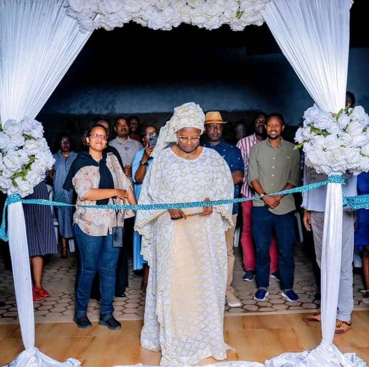 Oli Nganzi ouvre “La Banguissoise” à Kigali : une ode à la persévérance et à la fierté centrafricaine