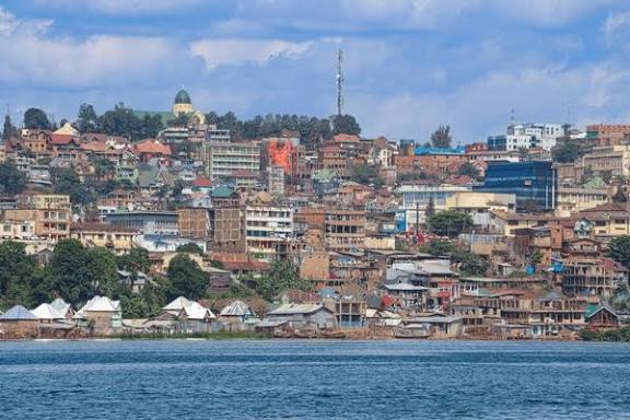 Entre préférences, contraintes et habitudes : comprendre le comportement des consommateurs de viandes et poissons à Bukavu et ses environs