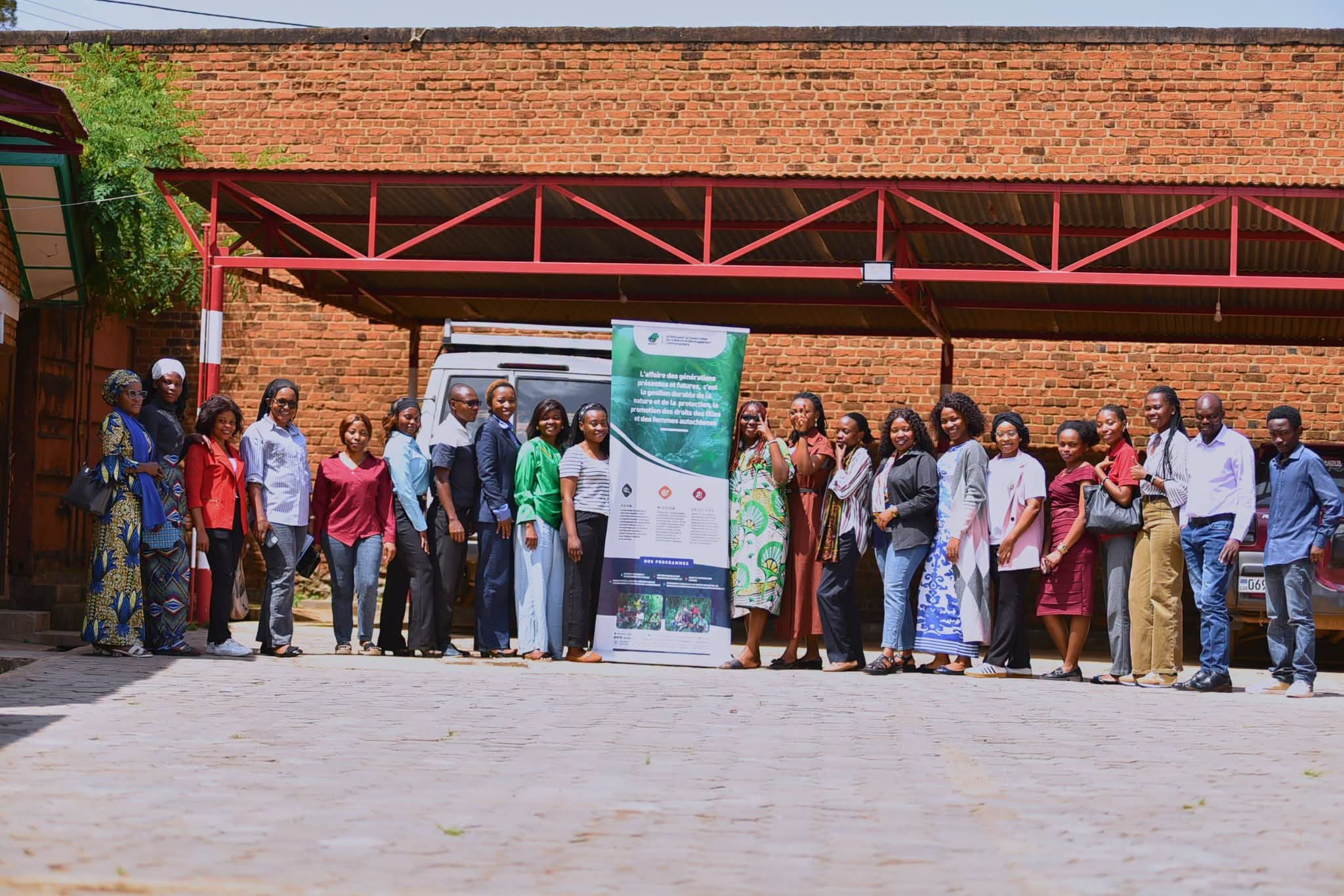 À Bukavu et Goma, des femmes et des filles unissent leurs voix contre le backlash dans le secteur minier : un dialogue intergénérationnel puissant pour défendre les droits fonciers, la justice environnementale et la santé sexuelle et reproductive