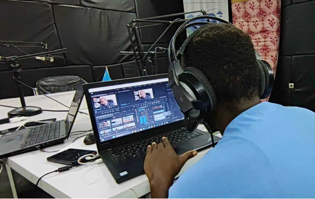 Santé maternelle, survie de l’enfant et autonomisation des femmes rurales à Idjwi : radios communautaires et médias en ligne plaident pour un investissement accru des partenaires internationaux afin d’amplifier leur rôle dans le développement des communautés insulaires