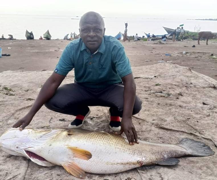 Moïse Uweci : au lac Albert, le poisson nourrit le peuple, le pétrole ne doit pas tuer son avenir